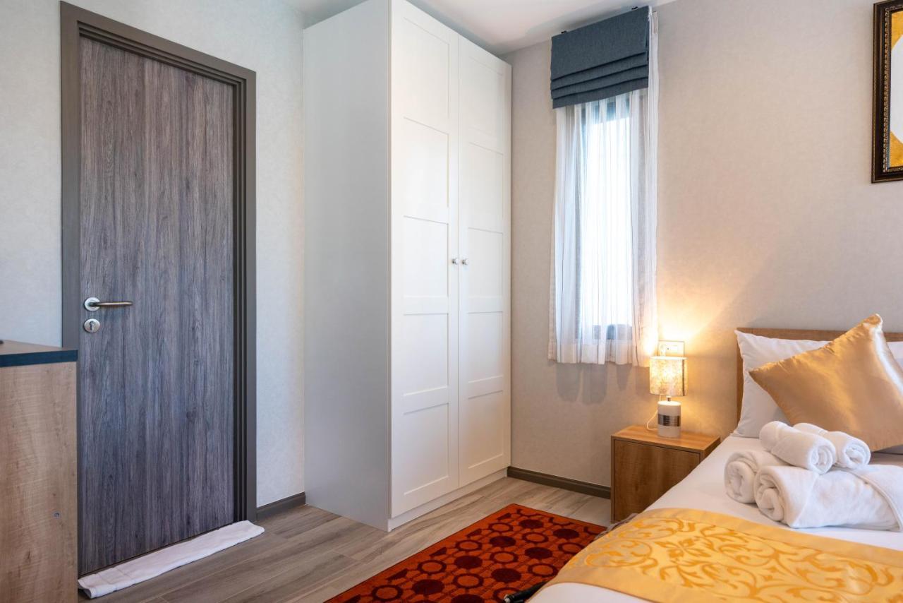 The Apartment At The Title Residencies Naiyang Beach 푸껫 외부 사진