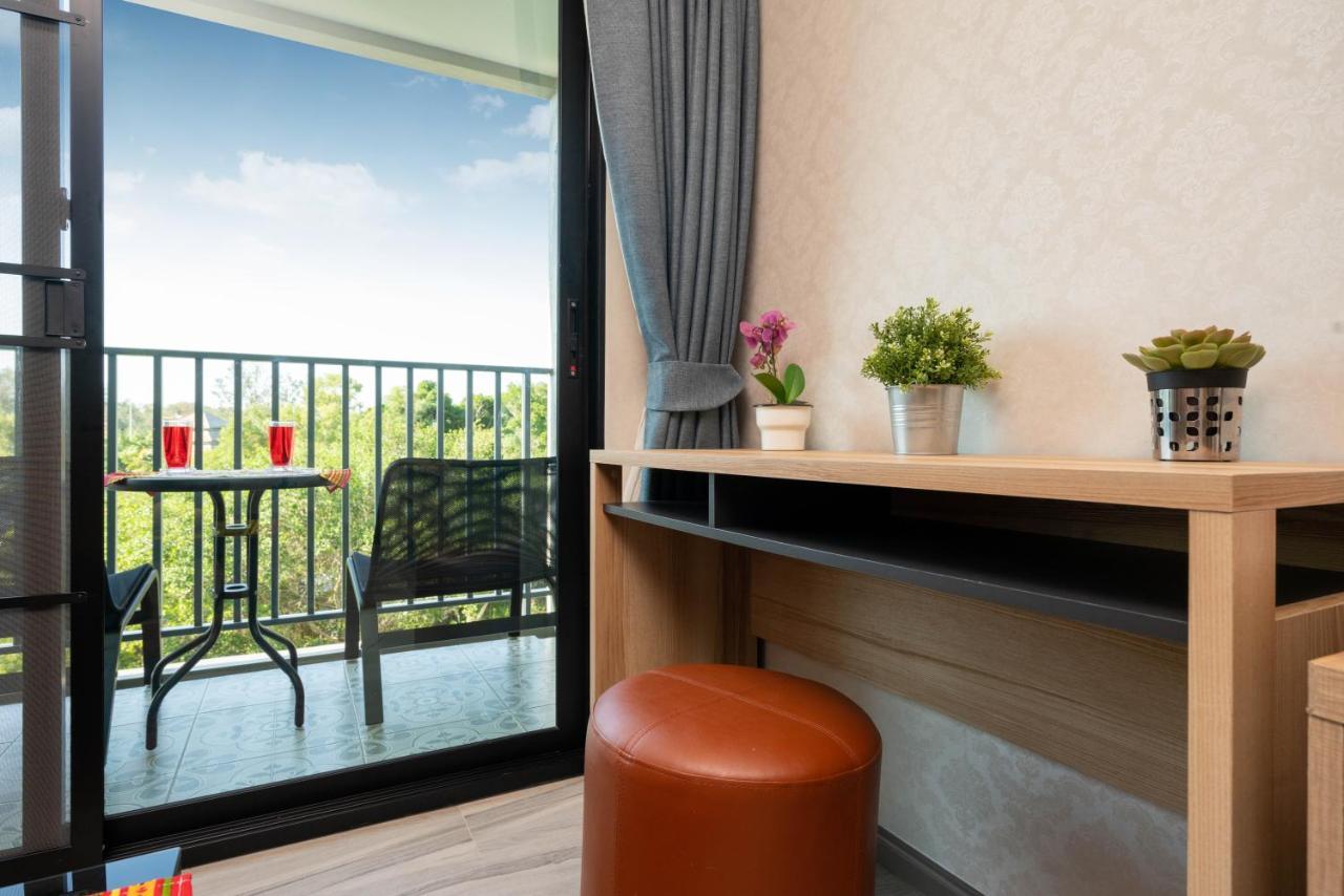 The Apartment At The Title Residencies Naiyang Beach 푸껫 외부 사진